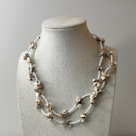 Jewelry - Shell necklace